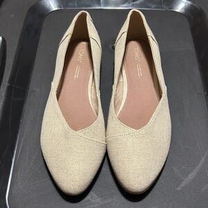 Toms Jutti Neat Women’s shoes size 9- Holiday Sparkle Shoes - like new